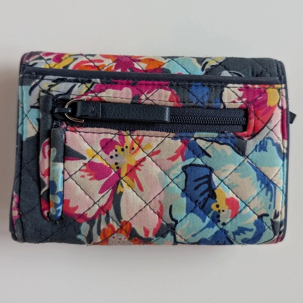 Vera Bradley Quilted Pretty Posies Floral Zip Around Trifold Wallet Navy Blue - Picture 3 of 7